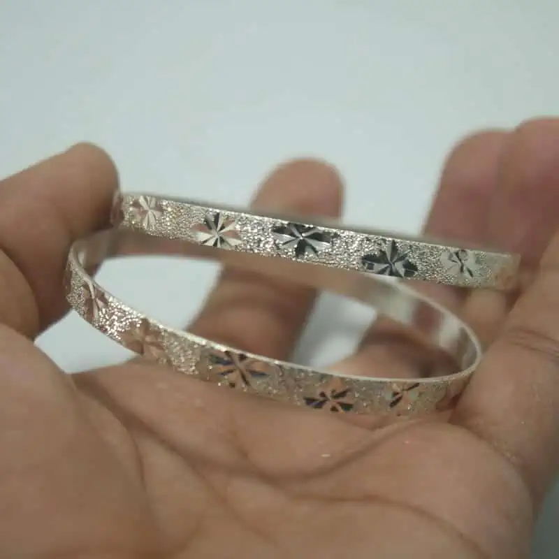 Girl silver bangle